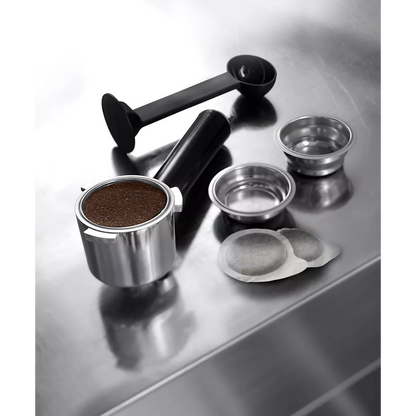 Machine expresso traditionnelle Dedica Style EC695
